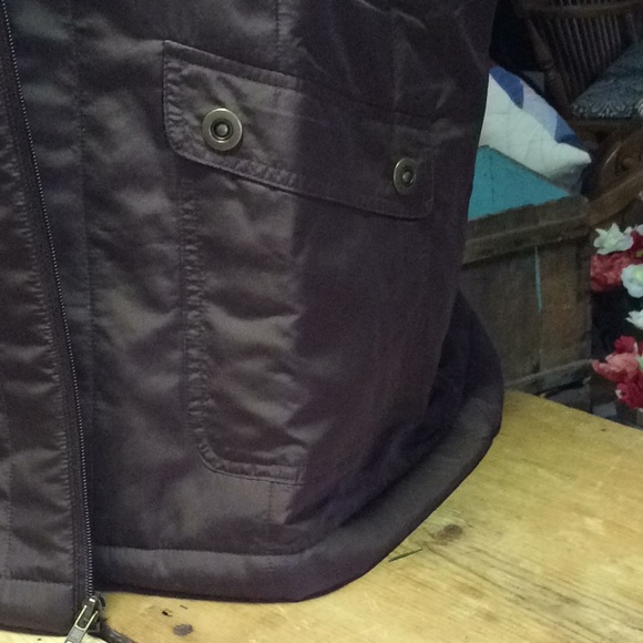 Vest - Picture 2 of 3